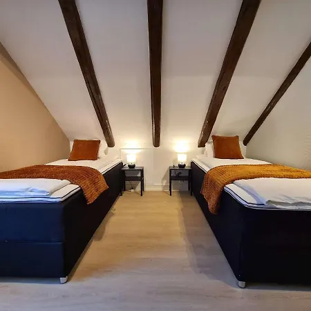 Charming Penthouse Near Center, 2-br, King Bed, Apartment Stavanger